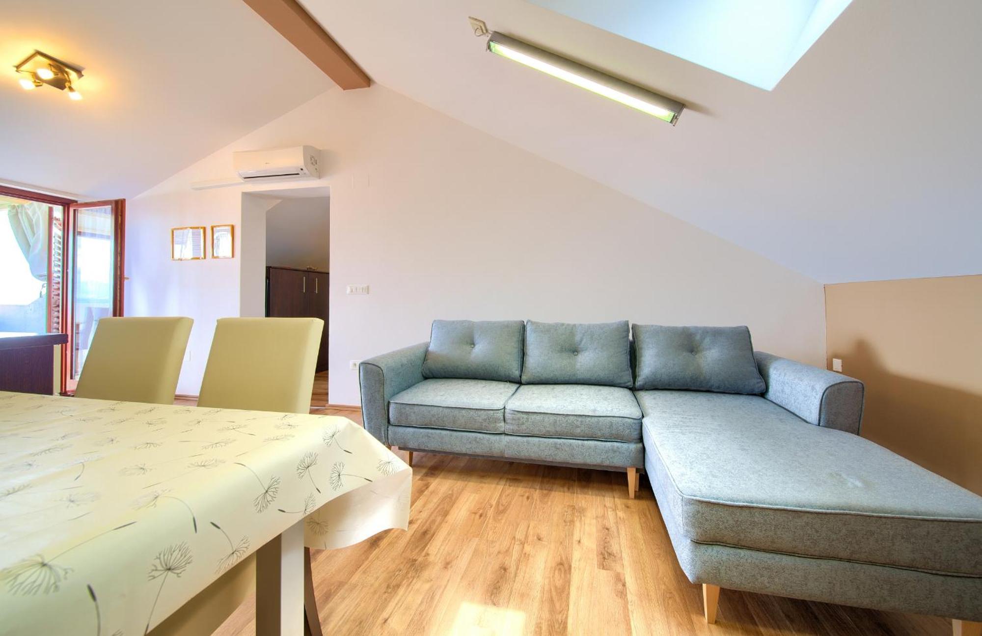 Apartment Val Njivice Extérieur photo